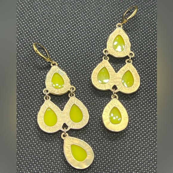Geode druzy teardrop neon yellow chandelier dangle earrings. - Picture 6 of 7
